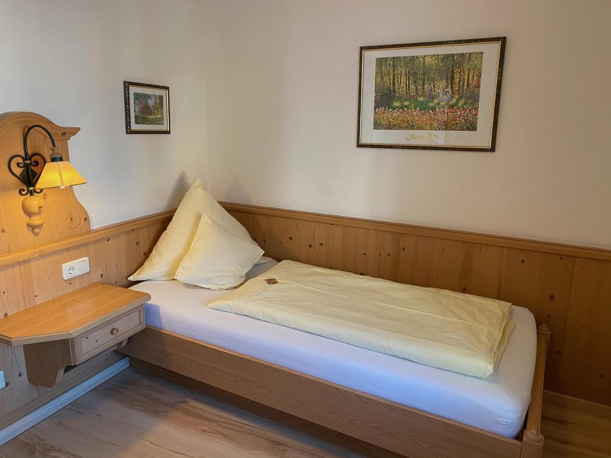 Hotel Lobmeyer Roding Zewnętrze zdjęcie